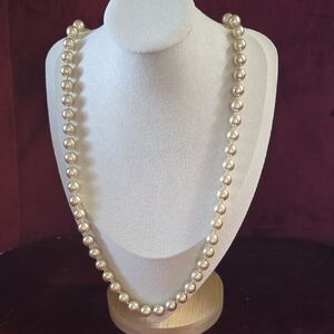 Vintage Faux Cream Pearl Necklace💫